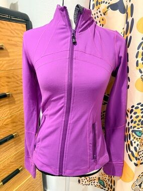 Lululemon Athletica Women’s Purple Full-Zip Knit Jacket size 6